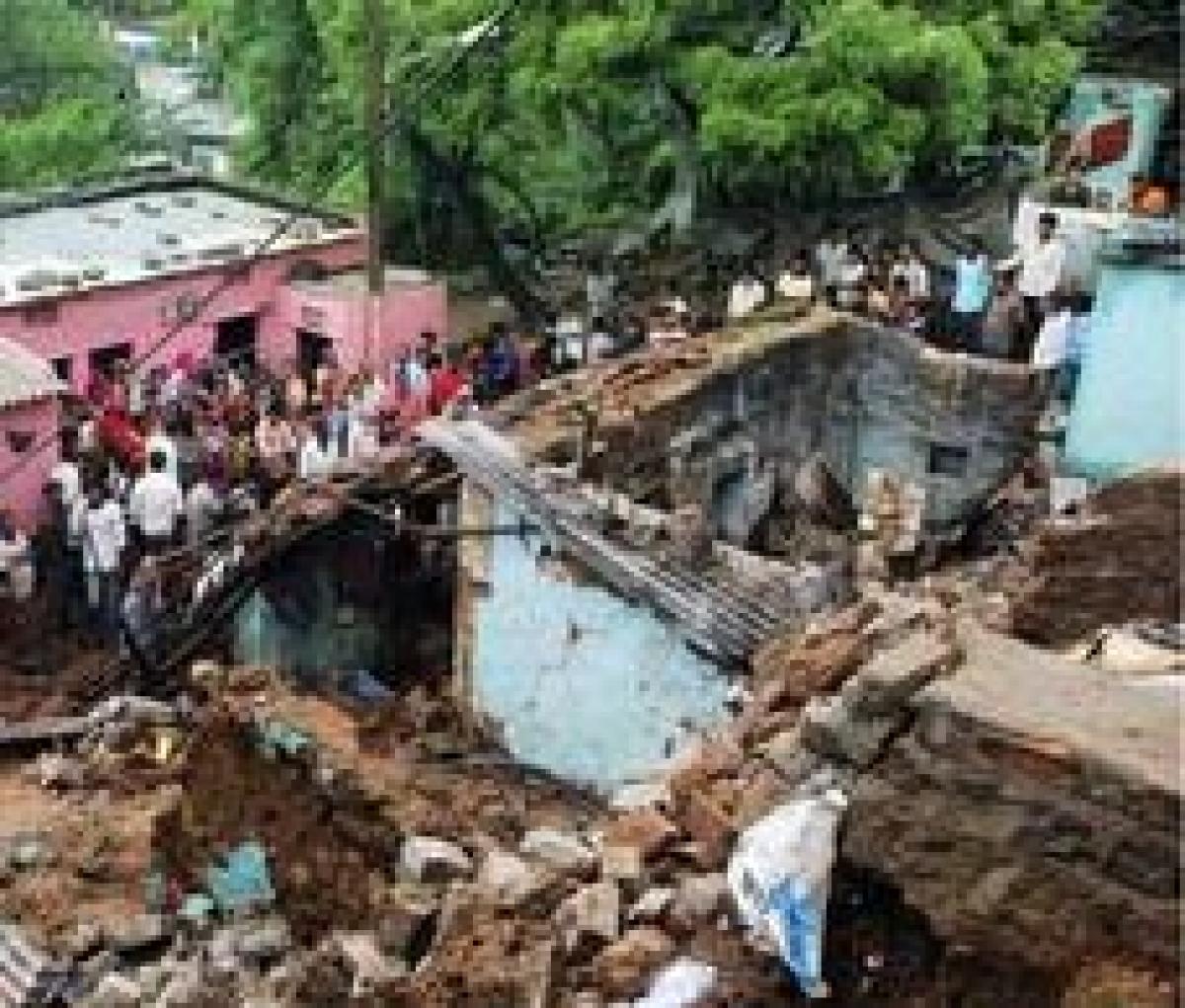 Two killed in house collapse in Andhra